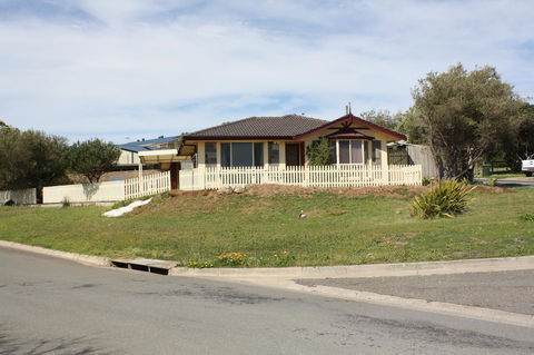 Maslin Beach House - Adwords Guide 0
