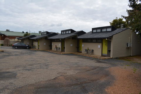 The Apple Inn - Adwords Guide 24