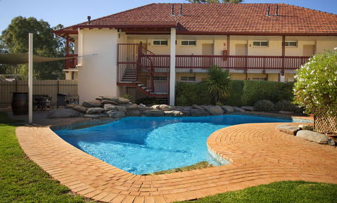 Vine Inn Barossa - Adwords Guide 28
