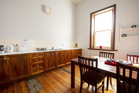 City Centre Motel Hotel - Adwords Guide 4