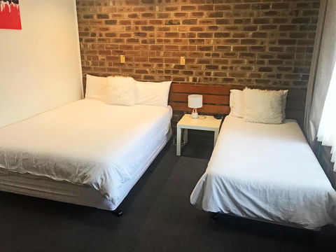 Lake Albert Motel - Adwords Guide 25