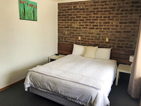 Lake Albert Motel - Adwords Guide 40