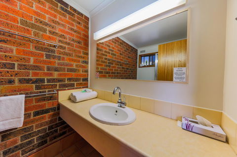 Country Roads Motor Inn Naracoorte - Adwords Guide 33