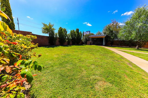 Country Roads Motor Inn Naracoorte - Adwords Guide 43