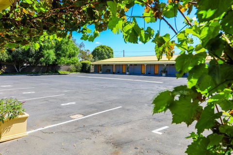 Country Roads Motor Inn Naracoorte - Adwords Guide 30
