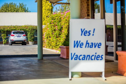 Country Roads Motor Inn Naracoorte - Adwords Guide 22