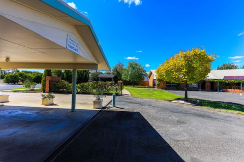 Country Roads Motor Inn Naracoorte - Adwords Guide 38