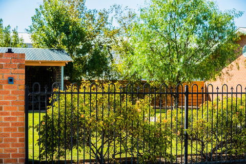 Country Roads Motor Inn Naracoorte - Adwords Guide 44