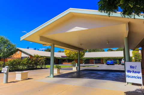 Country Roads Motor Inn Naracoorte - Adwords Guide 1