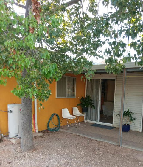 Desert Gum Retreat Gough St - Adwords Guide 24