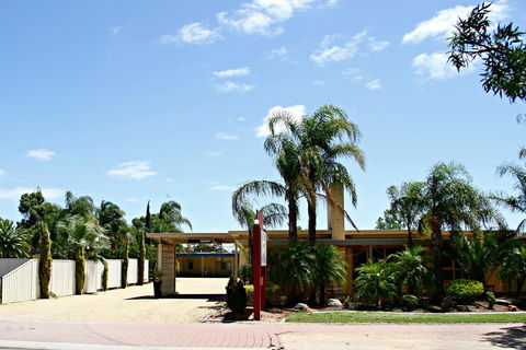 Renmark Motor Inn - Adwords Guide 12