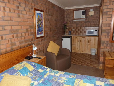 Wintersun Motel - Adwords Guide 8