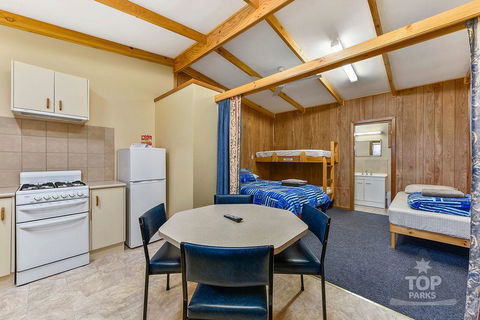 Millicent Hillview Caravan Park - Adwords Guide 18