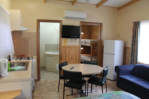 Millicent Hillview Caravan Park - Adwords Guide 27