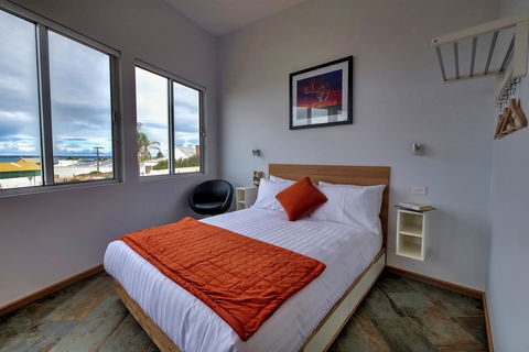 Cloudscape Apartment No 2 - Adwords Guide 0