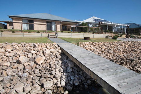 Waterfront On Jefferson, At Wellington Marina, SA - Adwords Guide 19