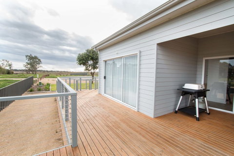 Wellington Lake Retreat - Adwords Guide 9