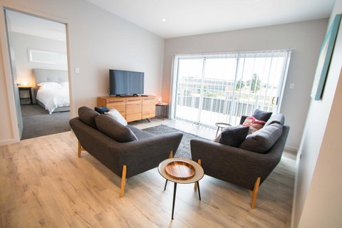 Wellington Lake Retreat - Adwords Guide 4