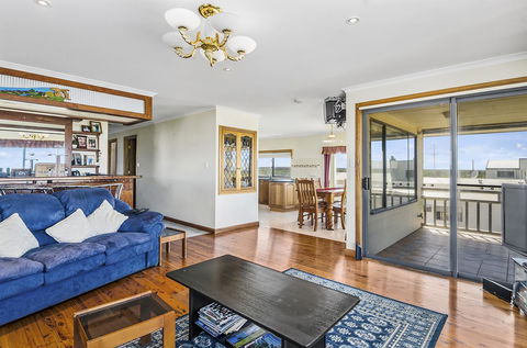 Rocks Retreat House With Sea Views - Adwords Guide 0