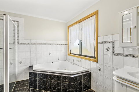 Rocks Retreat House With Sea Views - Adwords Guide 12