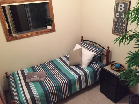Rocks Retreat House With Sea Views - Adwords Guide 9