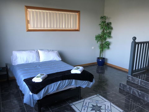 Rocks Retreat House With Sea Views - Adwords Guide 4