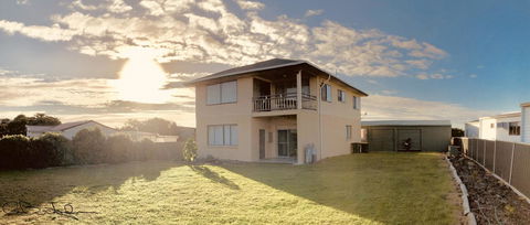 Rocks Retreat House With Sea Views - Adwords Guide 5