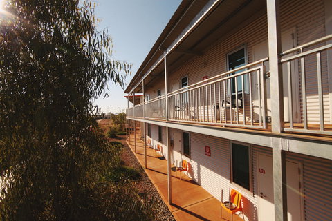 Capricorn Village - Adwords Guide 11