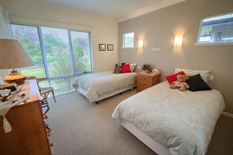 Glenelg On King Bed & Breakfast - Adwords Guide 4