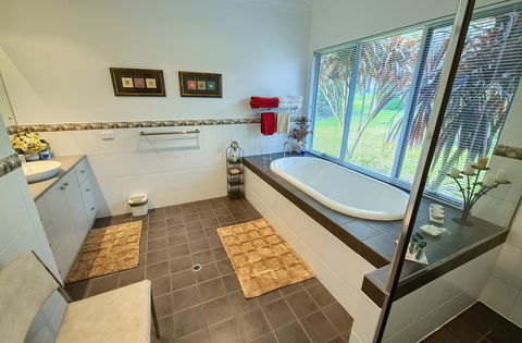 Glenelg On King Bed & Breakfast - Adwords Guide 3