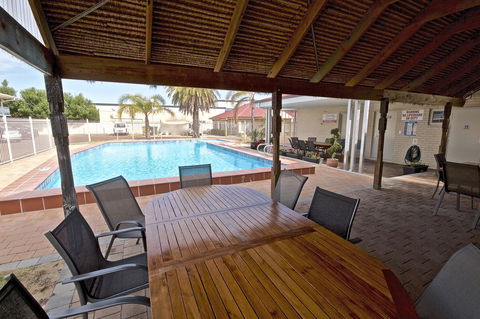 Bunbury Apartment Motel - Adwords Guide 4