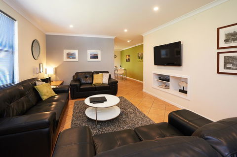 Albany Harbourside Apartments And Houses - Adwords Guide 10