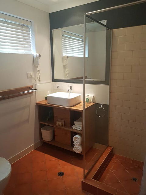 Adamsons Riverside Accommodation - Adwords Guide 2