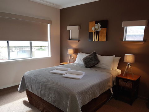 Adamsons Riverside Accommodation - Adwords Guide 35