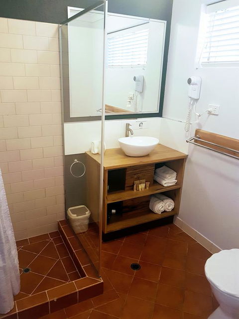 Adamsons Riverside Accommodation - Adwords Guide 5