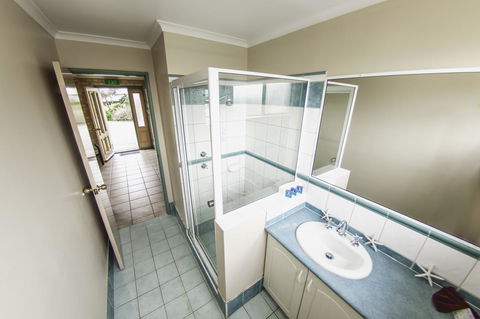 Yot Spot Apartments - Adwords Guide 37