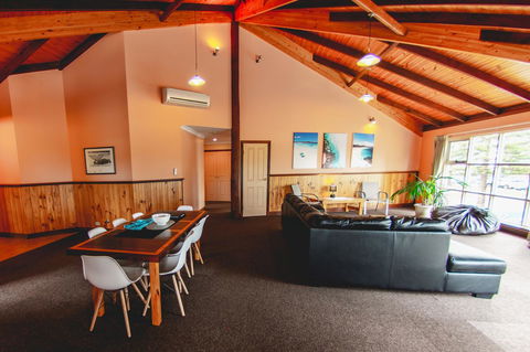 Yot Spot Apartments - Adwords Guide 1