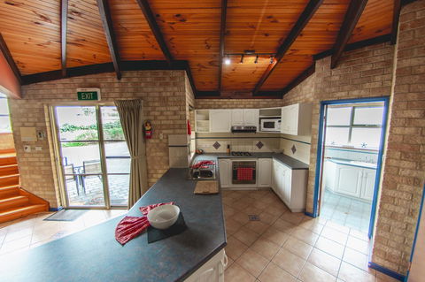 Yot Spot Apartments - Adwords Guide 43