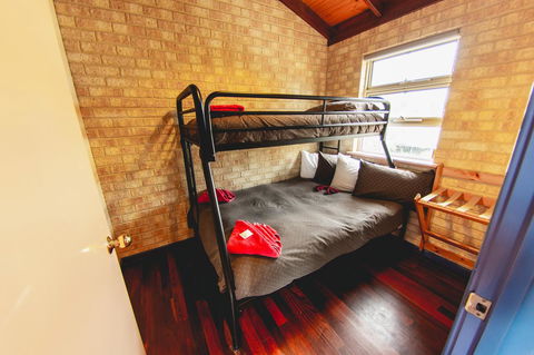 Yot Spot Apartments - Adwords Guide 39