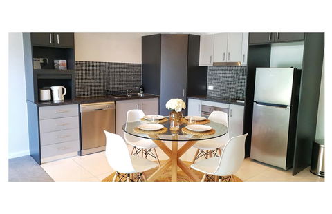 Stylish 1BDR Unit In The Heart Of Subiaco - Adwords Guide 5