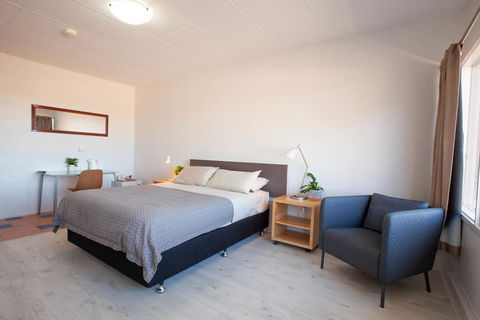 EUCLA MOTOR HOTEL - Adwords Guide 25