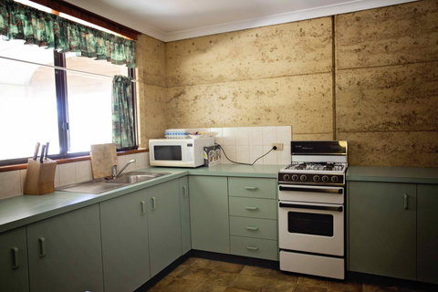 Hopetoun Motel & Chalet Village - Adwords Guide 42