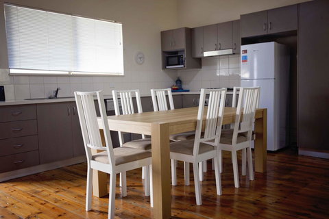 Hopetoun Motel & Chalet Village - Adwords Guide 7