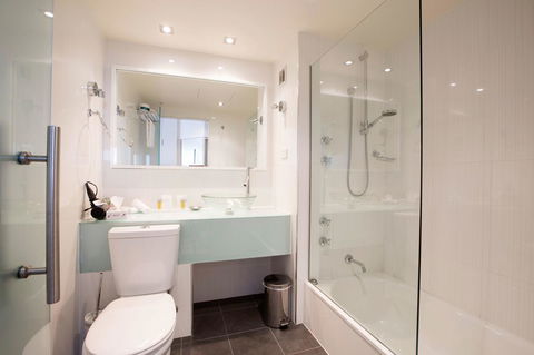 Quality Hotel Gateway Inn Devonport - Adwords Guide 26