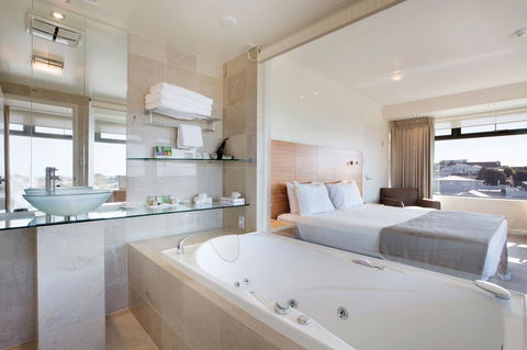 Quality Hotel Gateway Inn Devonport - Adwords Guide 18