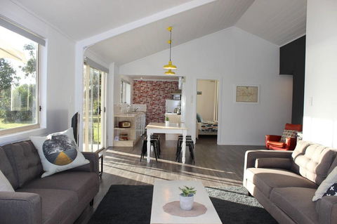 Boomers Retreat, Alonnah, Bruny Island - Adwords Guide 0