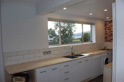 Boomers Retreat, Alonnah, Bruny Island - Adwords Guide 5