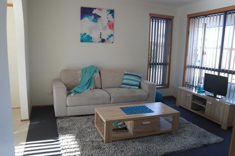 Modern 2 Bedroom Appartment - Adwords Guide 0