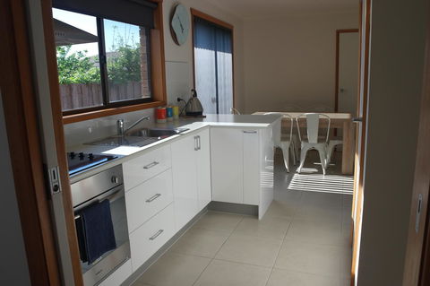 Modern 2 Bedroom Appartment - Adwords Guide 3