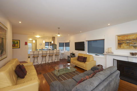 Bridport Holiday Rental - Adwords Guide 2